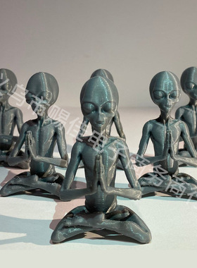 现货冥想的外星人树脂摆