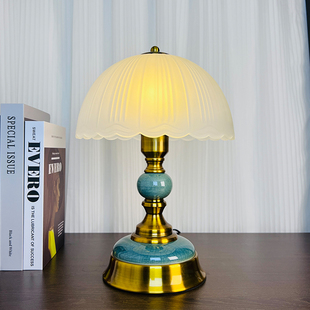 陶瓷台灯美式复古卧室床头灯创意床头柜灯外贸中山灯具现代简约