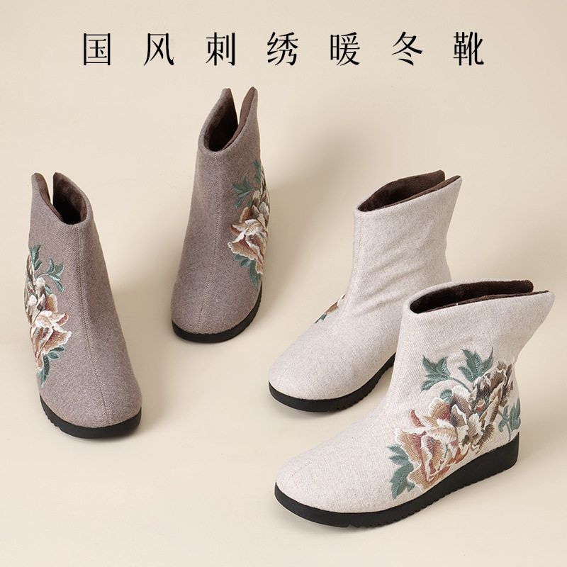 秋冬老北京布鞋女中帮加绒短靴高帮复古汉服鞋棉靴民族风绣花布靴