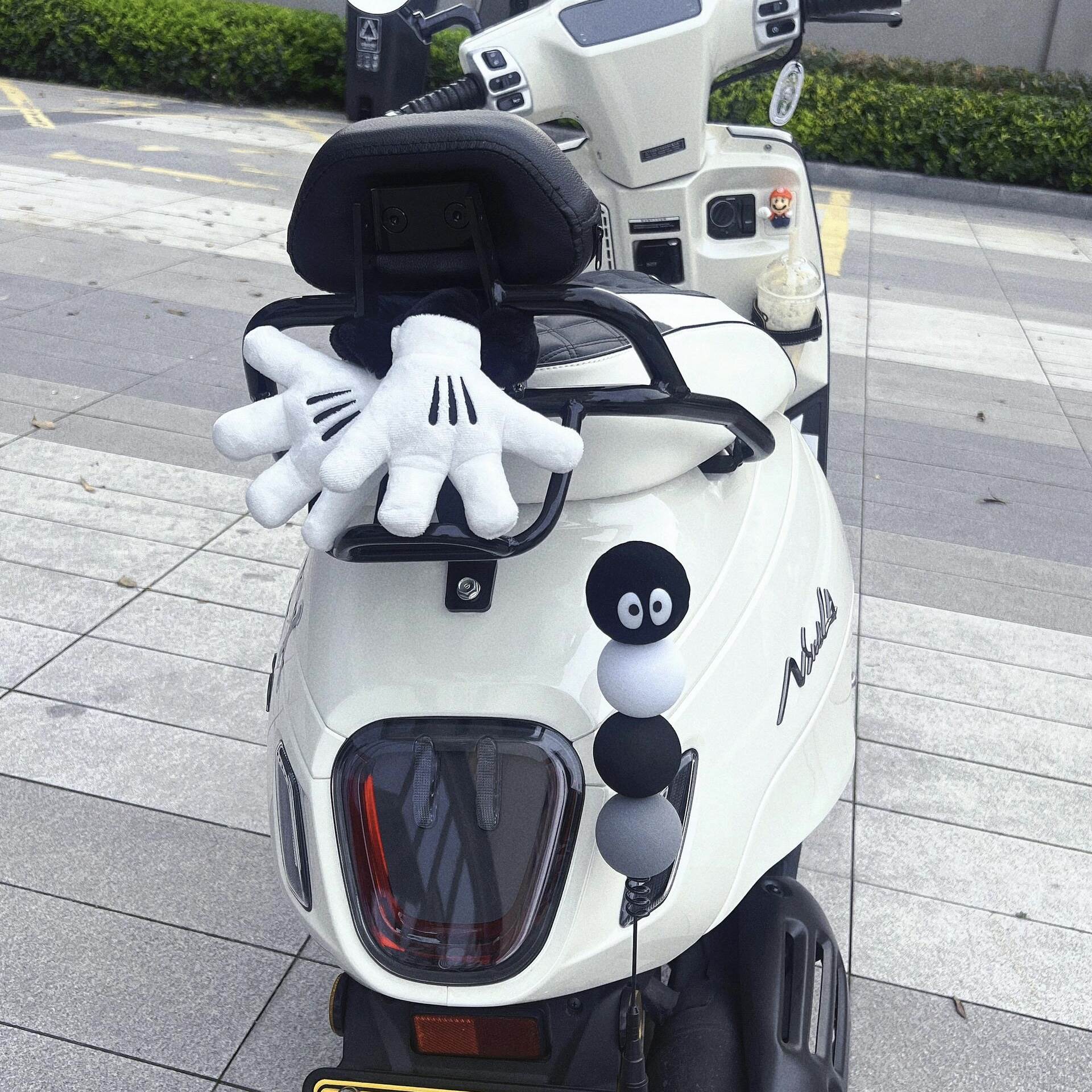 适用本田25新款ns125la加改装复古排气罩煤球前货架靠背配件