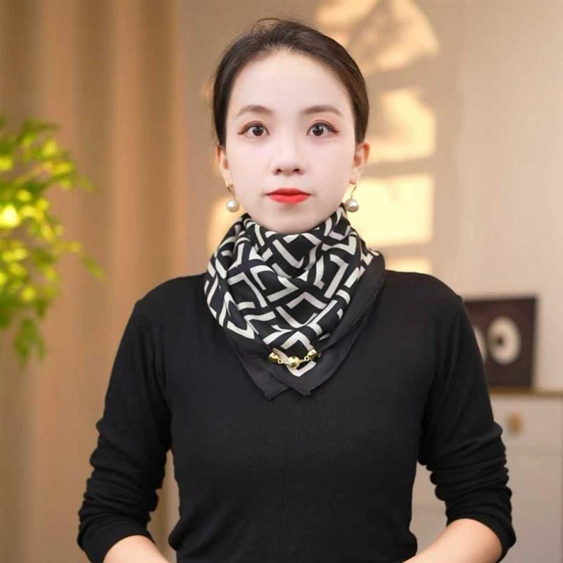 围巾女款爆款2025新款冬季保暖秋冬复古时尚丝巾小方巾围脖披肩女