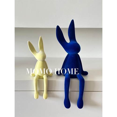MOMO 克莱因蓝植绒坐姿兔子客厅摆件创意酒店售楼处样板间软装饰