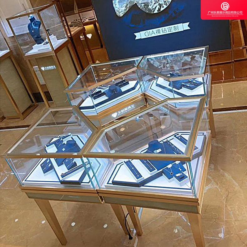 木质烤漆钛合金圆形珠宝展柜