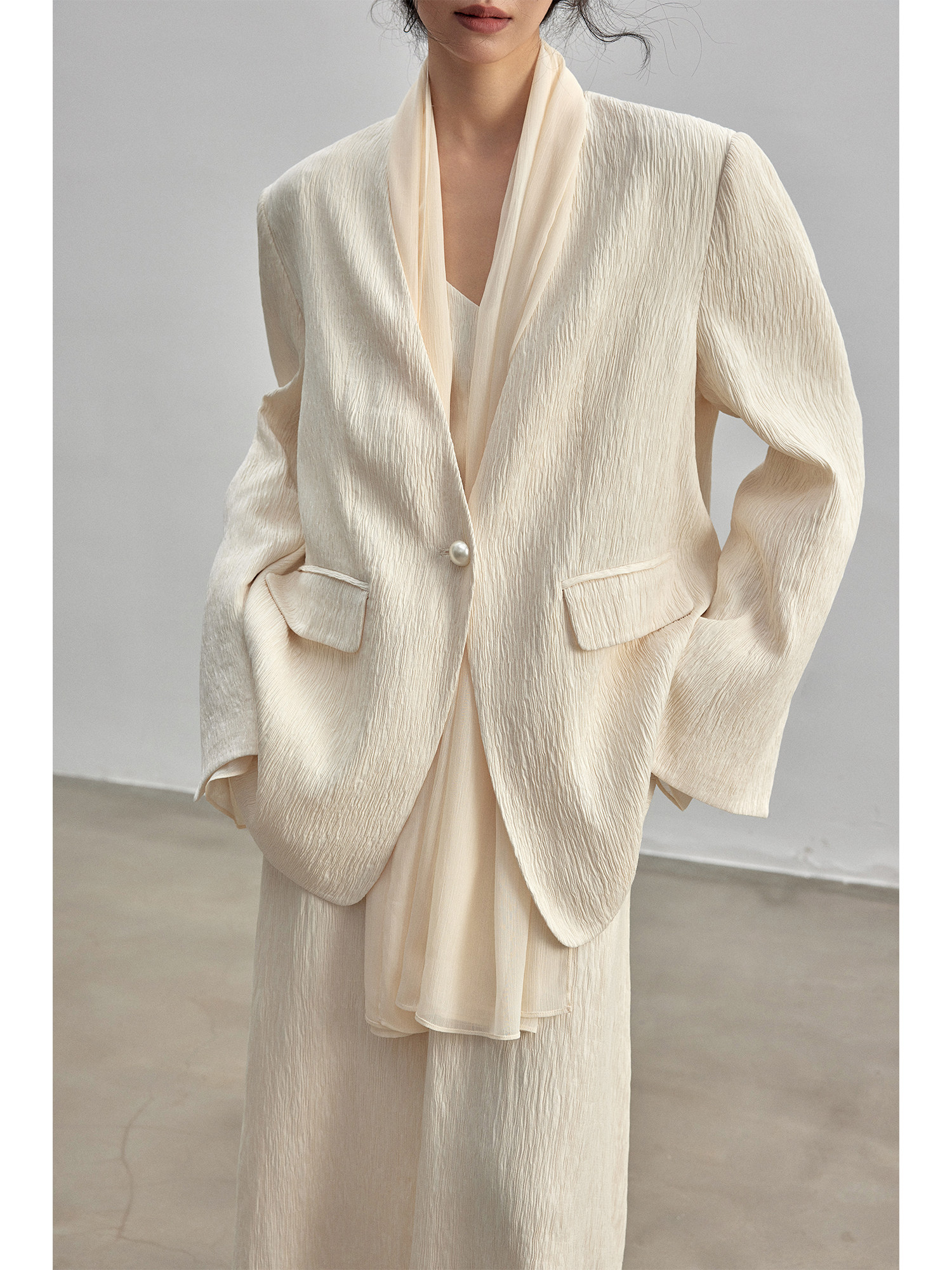 showyee/修野多穿法肌理宽松西装