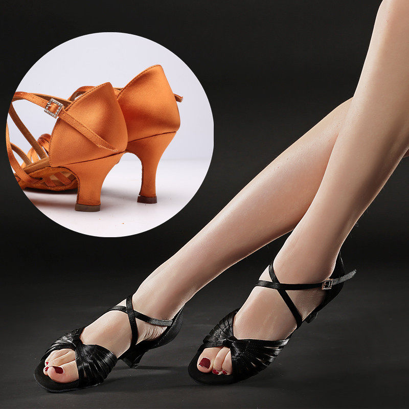 拉丁舞鞋成人女专业舞蹈鞋伦巴恰恰跳舞鞋中高跟夏季舞鞋基础包装