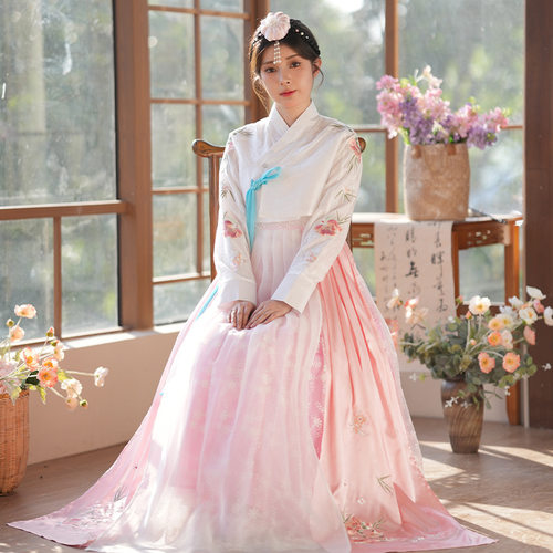 新款蕾丝鲜族刺绣花韩服女日常