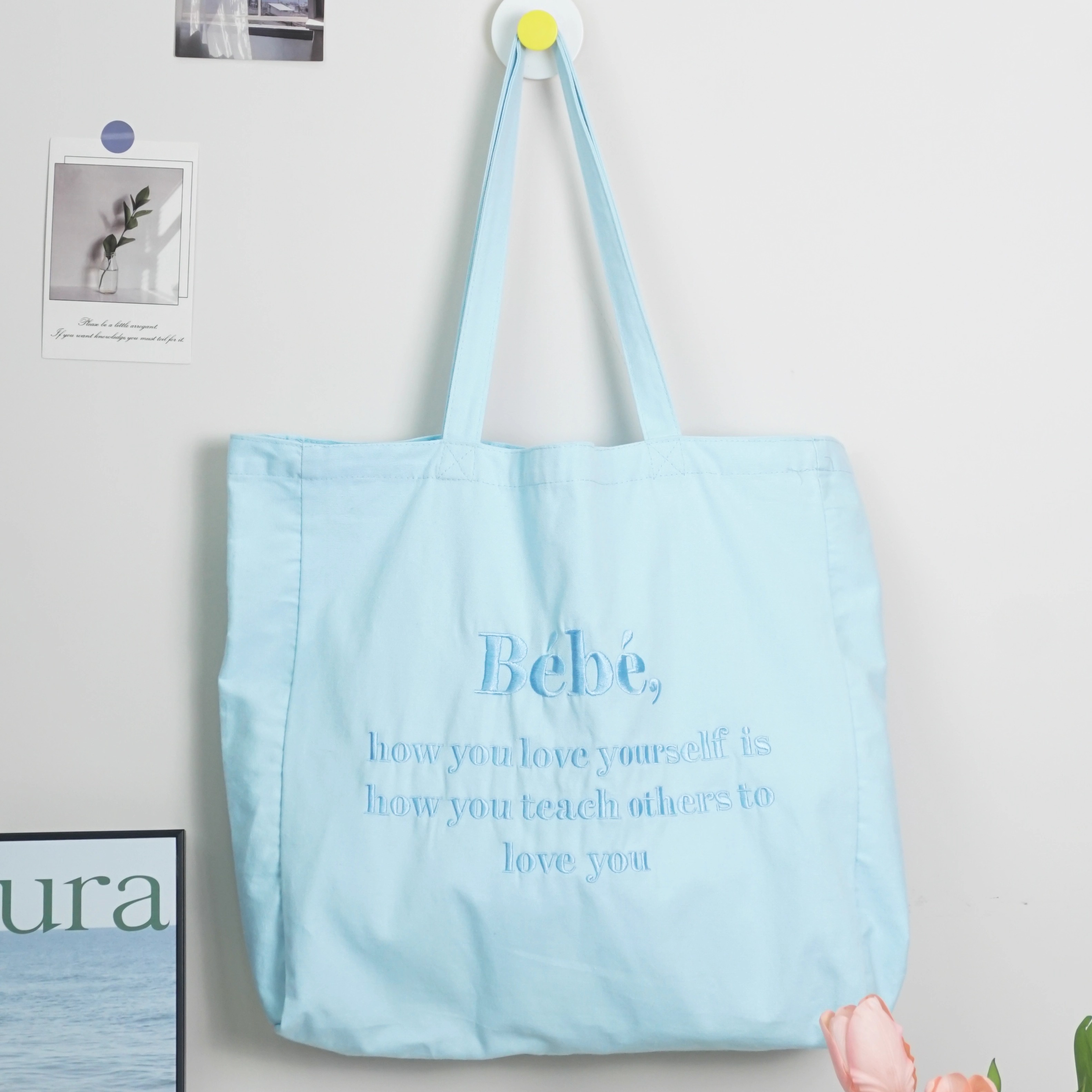 韩国Bebe字母刺绣帆布包