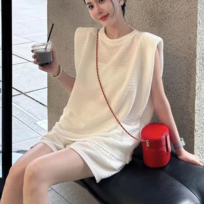 欧货休闲时尚套装女夏小个子宽松简约无袖上衣高腰W短裤遮肉两件