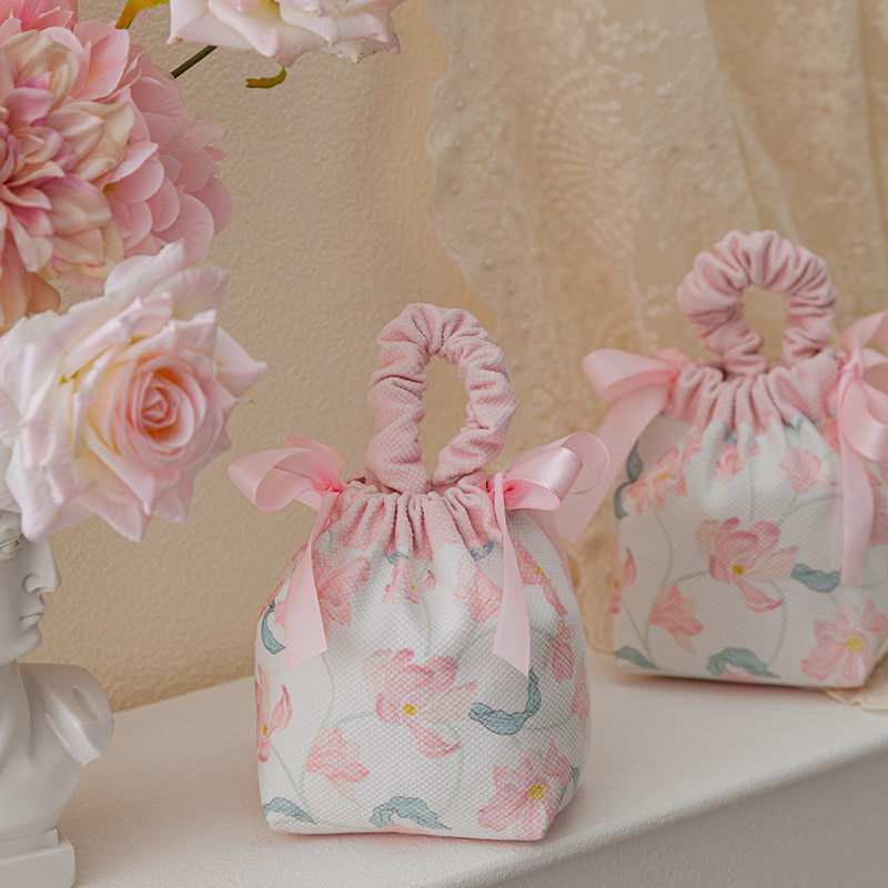 新款结婚喜糖袋子免折叠婚礼伴手礼高级感布袋手提糖果喜糖盒子