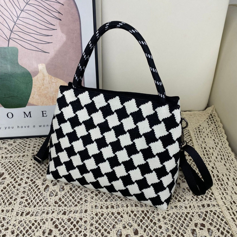 斜挎包小包女百搭韩版上班通勤手提大容量拉链手拎包水桶包针织包