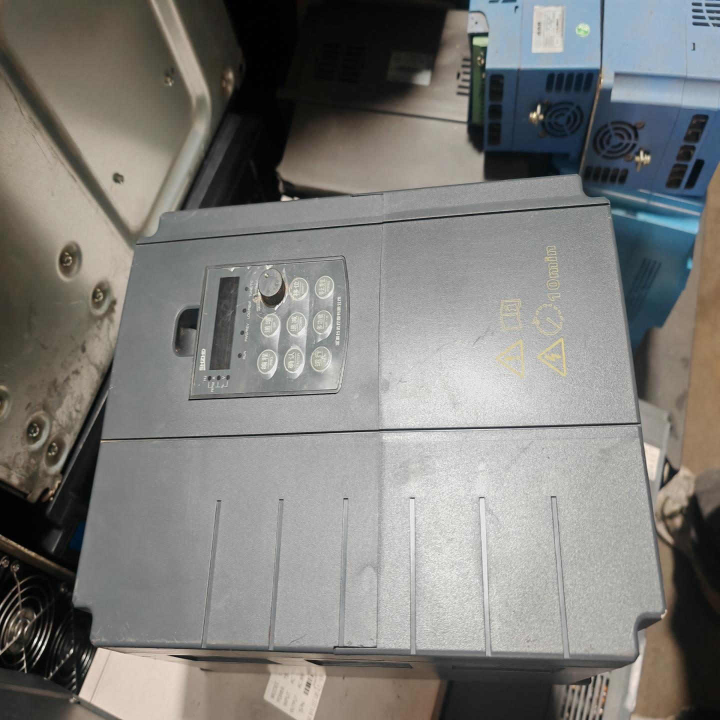 议价深圳台达变频器V680-185KWG22KWP-3三相