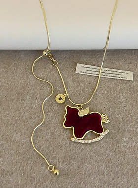 天然项链女轻奢小众设计感红色生肖小马吊坠复古毛衣链时尚颈链