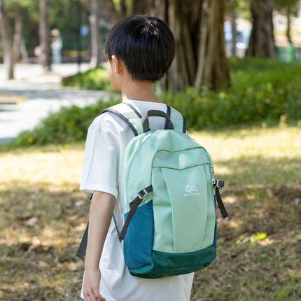 户外儿童春游背包男孩外出旅行小学生登山轻便书包出游超轻一年级