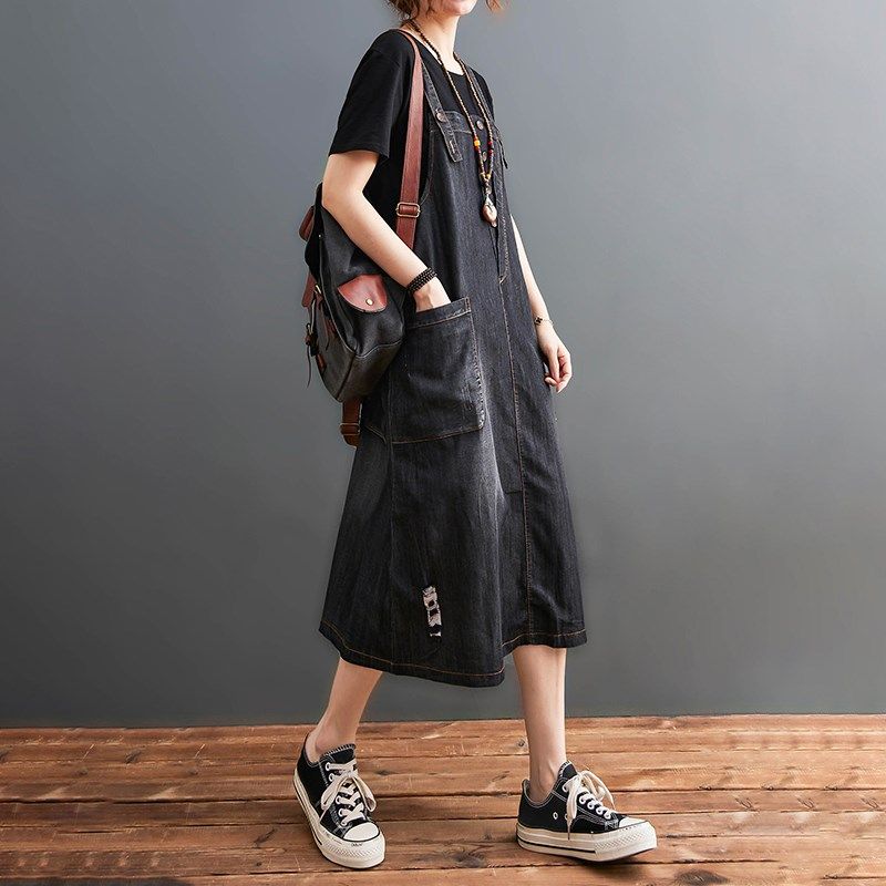 2024夏季新款时尚复古大码宽松无袖连衣裙女显瘦百搭牛仔背带裙子