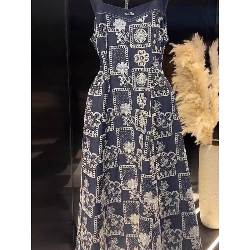 独特超好看气质牛仔吊带连衣裙女装2025夏季新款气质收腰法式长裙,女装/女士精品,连衣裙,淘宝优惠券,粉丝福利购,淘宝优惠卷