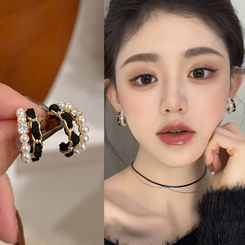 黑色丝绒珍珠款耳钉女新款