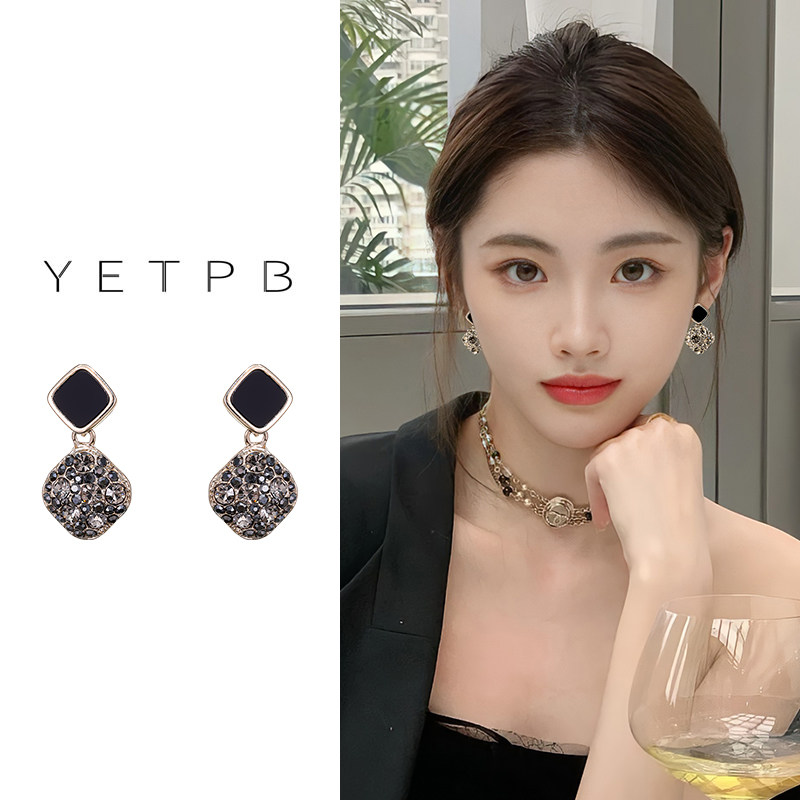 轻奢法式耳环女黑色精致小众设计感高级耳坠时尚气质耳夹纯银耳饰,饰品/流行首饰/时尚饰品新,耳环,淘宝优惠券,粉丝福利购,淘宝优惠卷