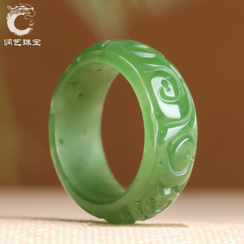 天然和田玉碧玉戒指男女款如意水草素圈玉石情侣简约菠菜绿玉指环使用感如何?