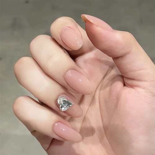 裸色爱心钻手工穿戴美甲