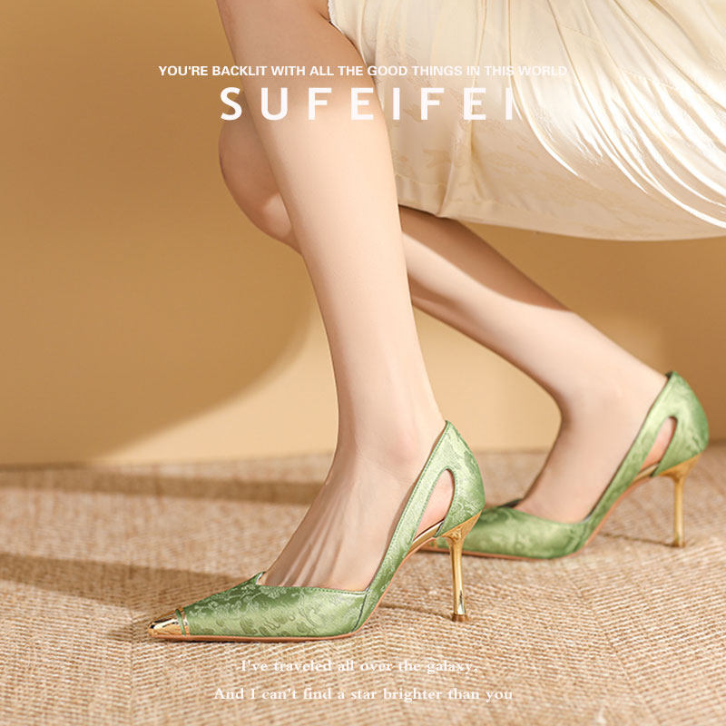 苏妃妃配旗袍国潮风2026年春季新尖头高跟鞋女细跟性感镂空单鞋女