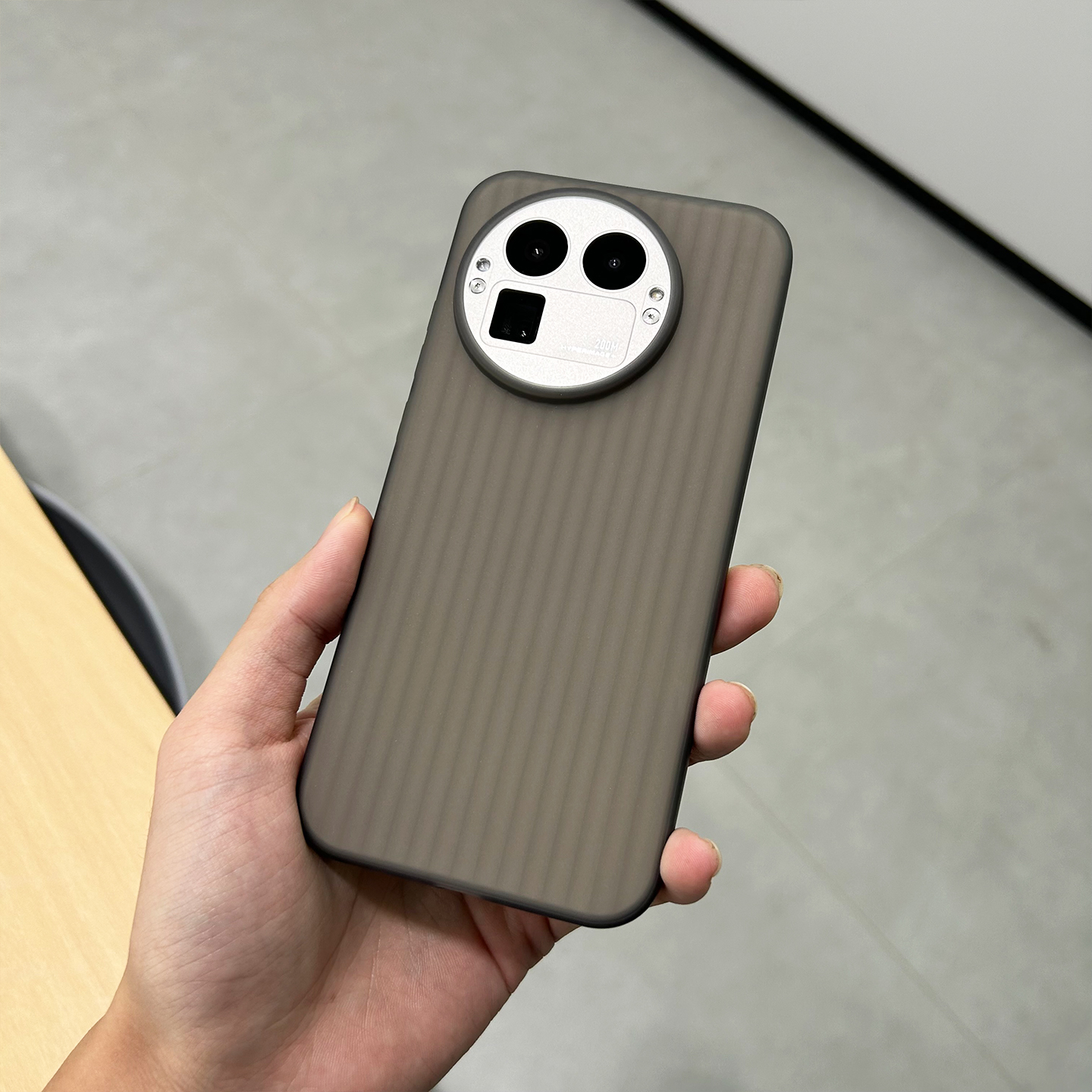 适用真我gt8pro手机壳行李箱波纹软壳realme个性简约透色商务经典圆弧边保护壳