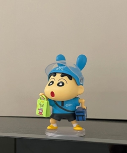 蜡笔小新手办美团小新外卖员房间桌面摆件生日礼物送男女朋友七夕