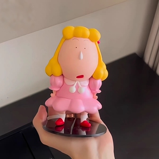 蜡笔小新美少女阿呆盲盒桌面摆件可爱创意汽装饰品送女生日礼物