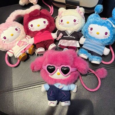 HelloKittypopstar系列搪胶毛绒