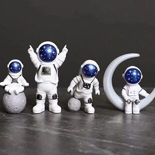 4 pcs Astronaut Figure Statue Figurine Spaceman Sculpture Ed