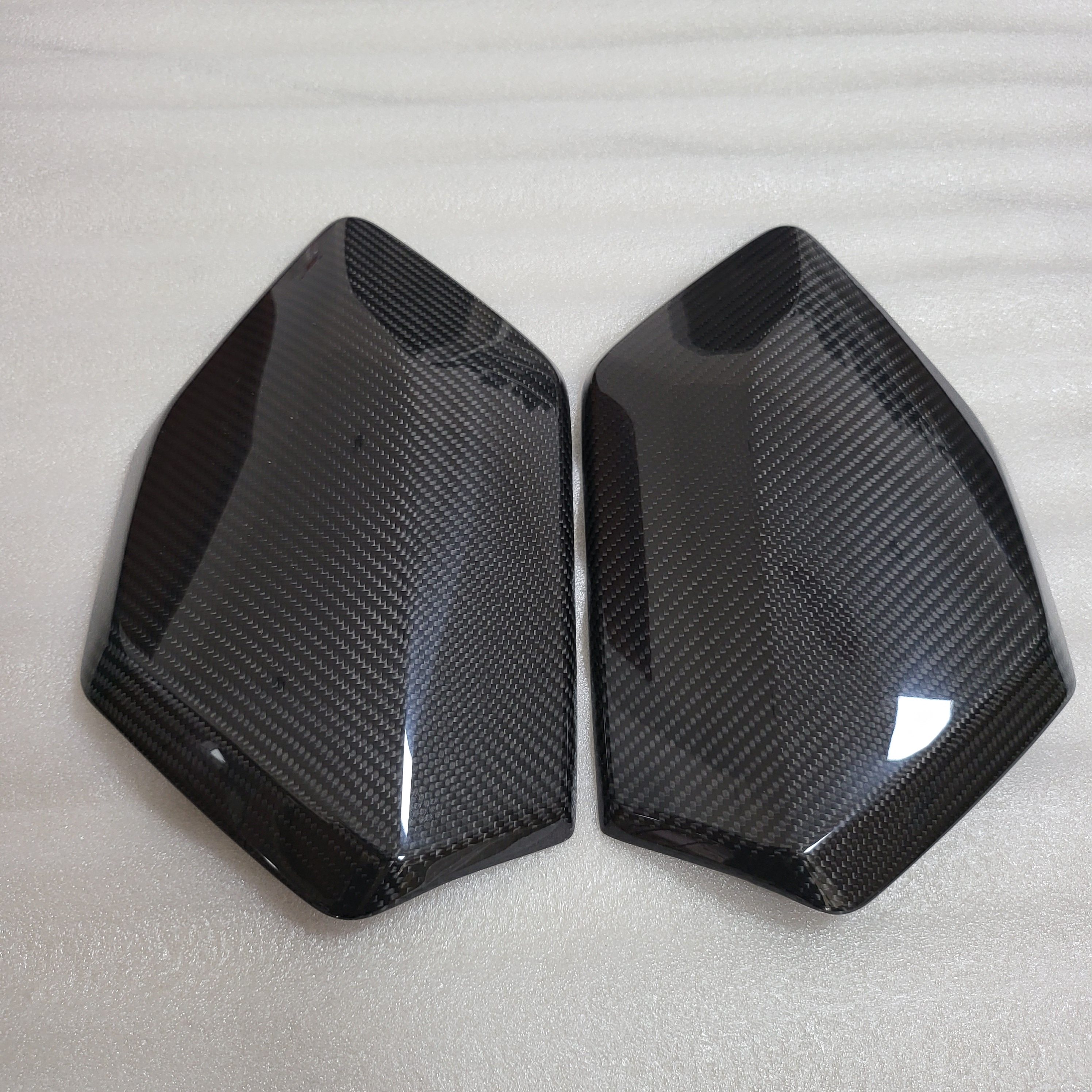 适用于雅马哈 XMAX300 碳纤维工具盒盖左右侧边工具箱外护盖改装