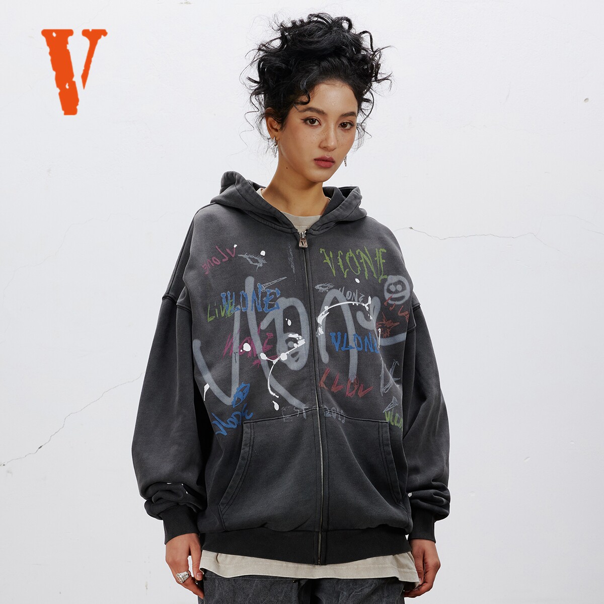 VLONE 新款拉链连帽卫衣美式街头男女同款帽衫手绘涂鸦外套潮牌
