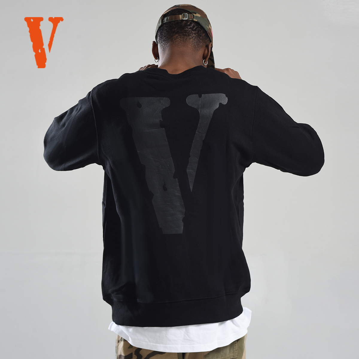 VLONECrewneck Friends-经典大Logo套头圆领情侣款 卫衣 黑色