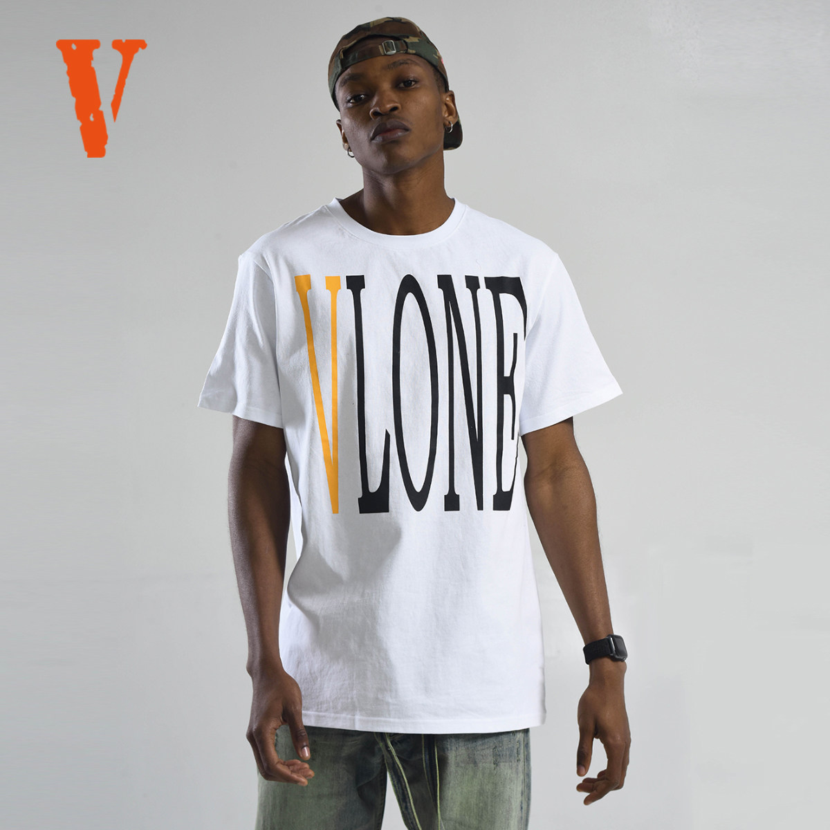 VLONE Tee 背后大V 短袖T恤 男女同款