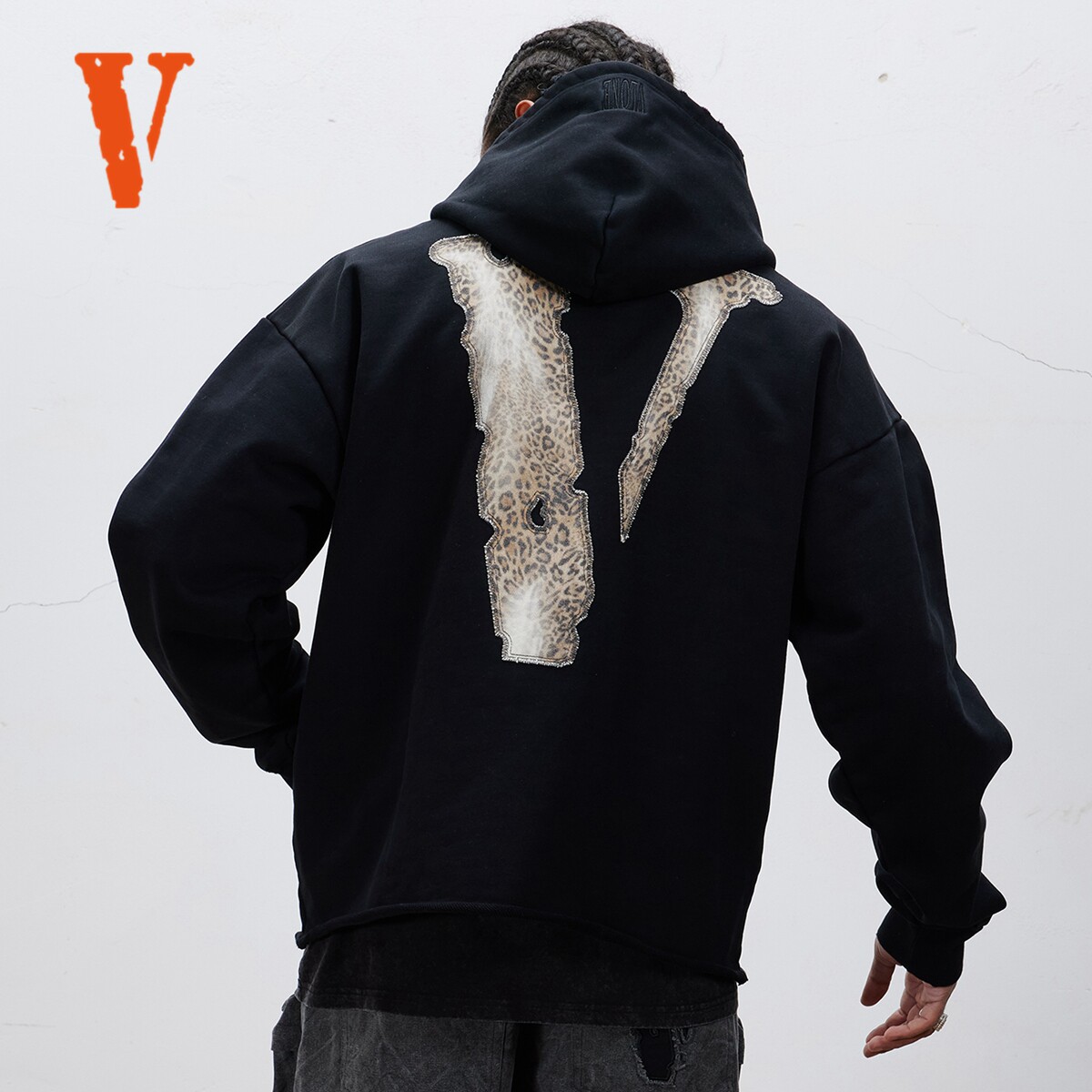 VLONE美式复古连帽卫衣豹纹贴布刺绣水洗做旧男女同款大LOGO帽衫