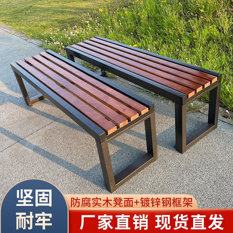 院子规划：一种防腐木能够有三种用处的花园经济实惠还精美