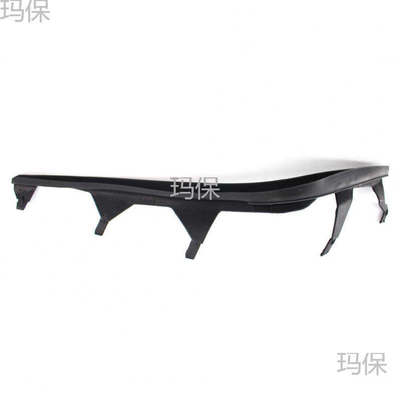 适用于宝马3系大灯胶条02-05年E46四门版前照灯密封条胶垫