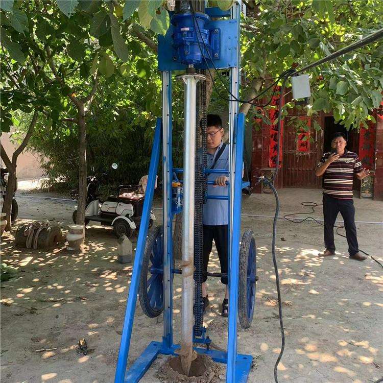 太阳能光伏打桩拧地钉地基房屋加固钻孔水泥杆打洞坡地丘陵打眼机