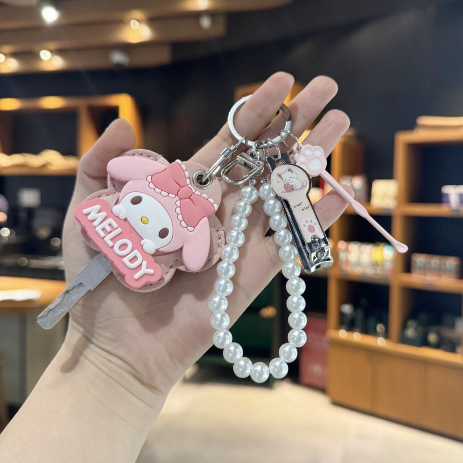 萌趣卡通钥匙套少女心珠串带指甲刀挖耳勺钥匙扣情侣闺蜜包包挂饰