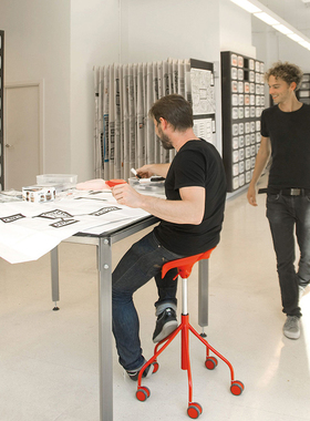 西班牙进口正版BD Barcelona Design 办公椅 Binaria 吧台椅