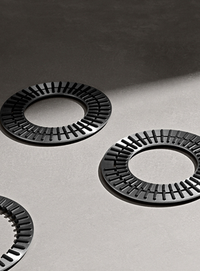 预定丹麦进口正版 Vipp 隔热垫套装两片装金属硅胶餐具垫