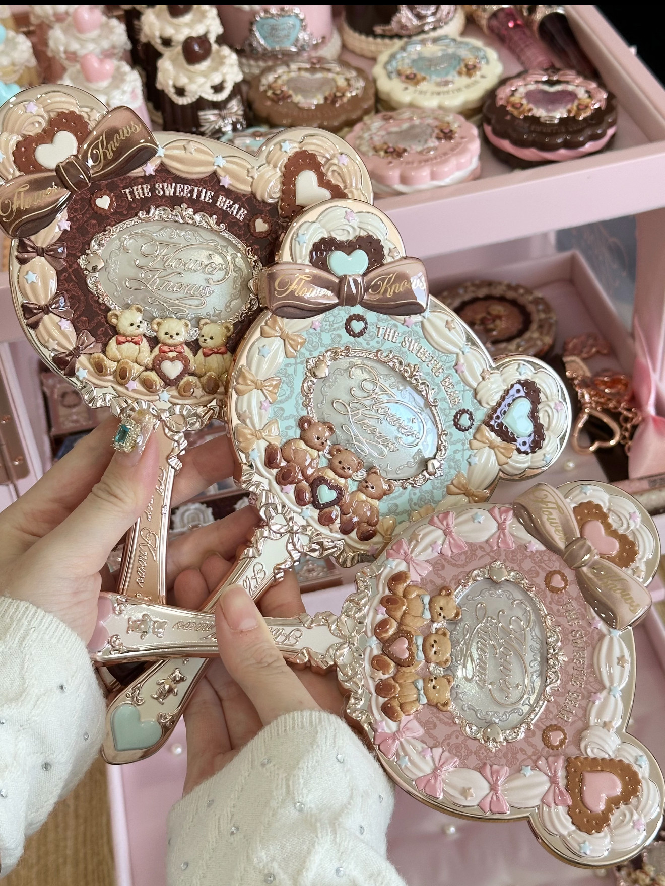 花知晓韩国快闪限定周边手持镜甜心小熊化妆手拿镜子可爱奶油粉