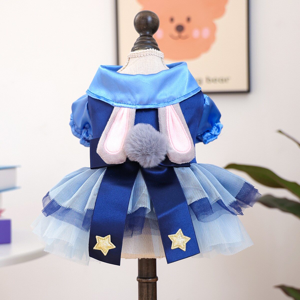 狗狗衣服春夏款猫咪公主裙婚纱礼服绸缎小型犬泰迪宠物比熊可牵引图片