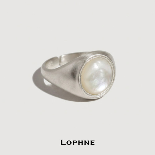 LOPHNE经典圆形白贝母戒指