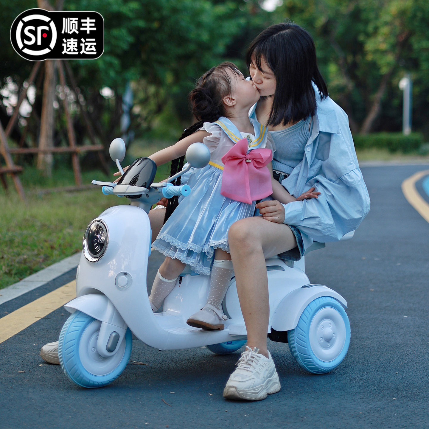 2025新款可坐双人儿童电动摩托车遥控玩具车三轮车子宝宝小孩礼物