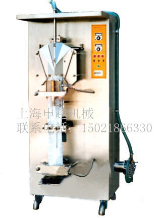 PE膜牛奶包装机 全自动立式液体包装机 500ml自吸自动包装