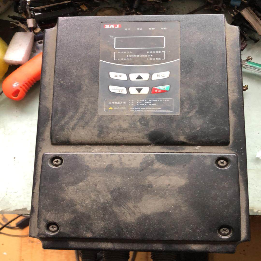 三晶水泵供水专用变频器8200B-4T004PH-DW 4K