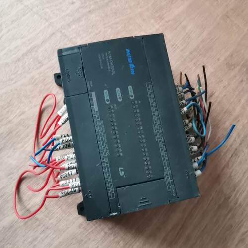 [德峰]LS 世林PLC K7M-DR30UE 成色还可以