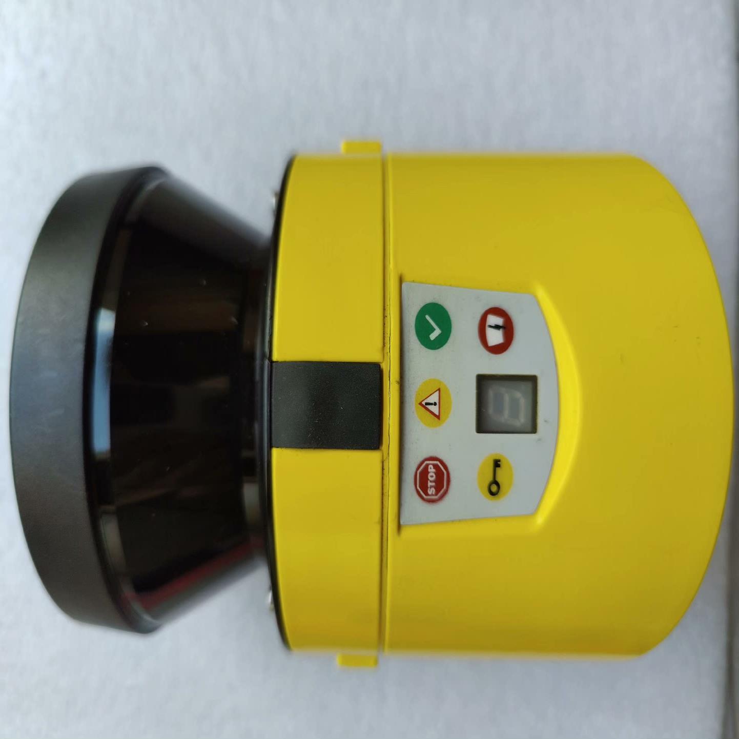 SICK西克S30B-3011DA  件，功能完好