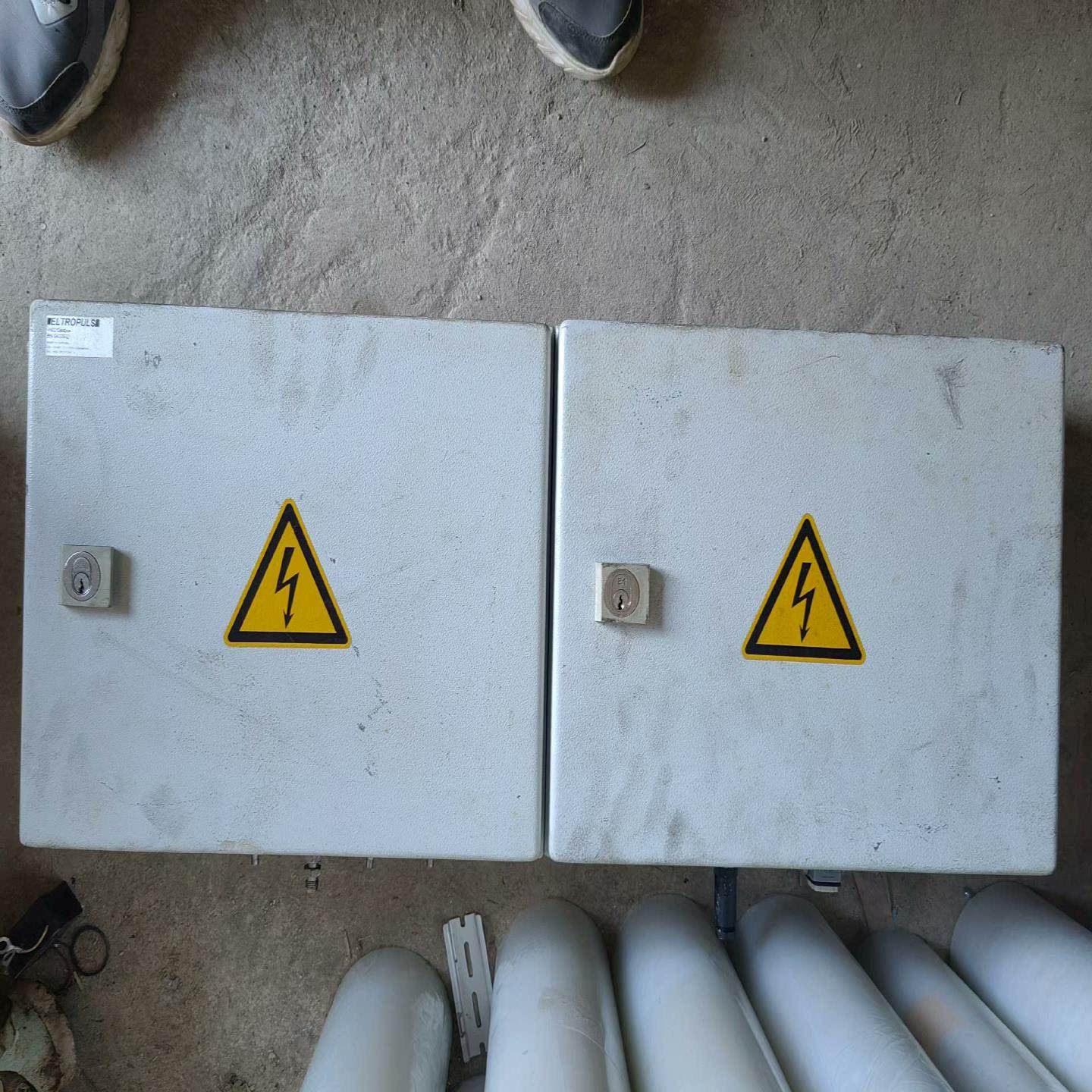 RITTAL控制柜，Bronkhorst计整套, F-2