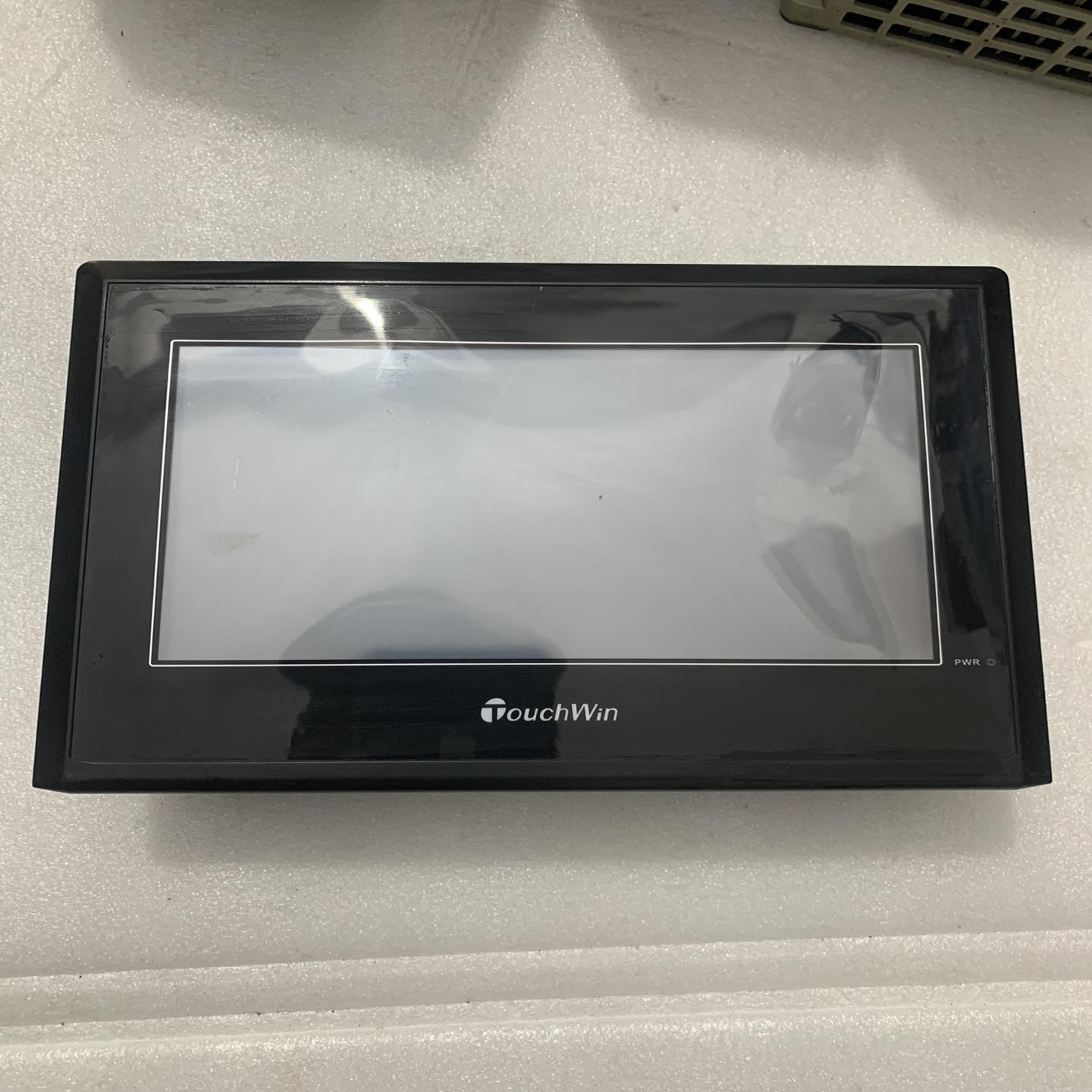 信捷触摸屏 TH765-N 实图 卡扣处在点点破损不影响安装